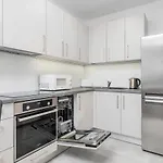 Rose By Renters Apartmán *