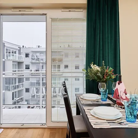 Rose By Renters Apartment Wroclaw