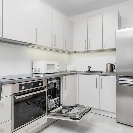 Rose By Renters Апартаменты *