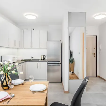 Rose By Renters Апартаменты Вроцлав