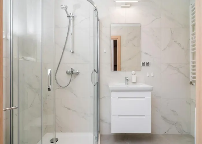 Rose By Renters * فروتسواف